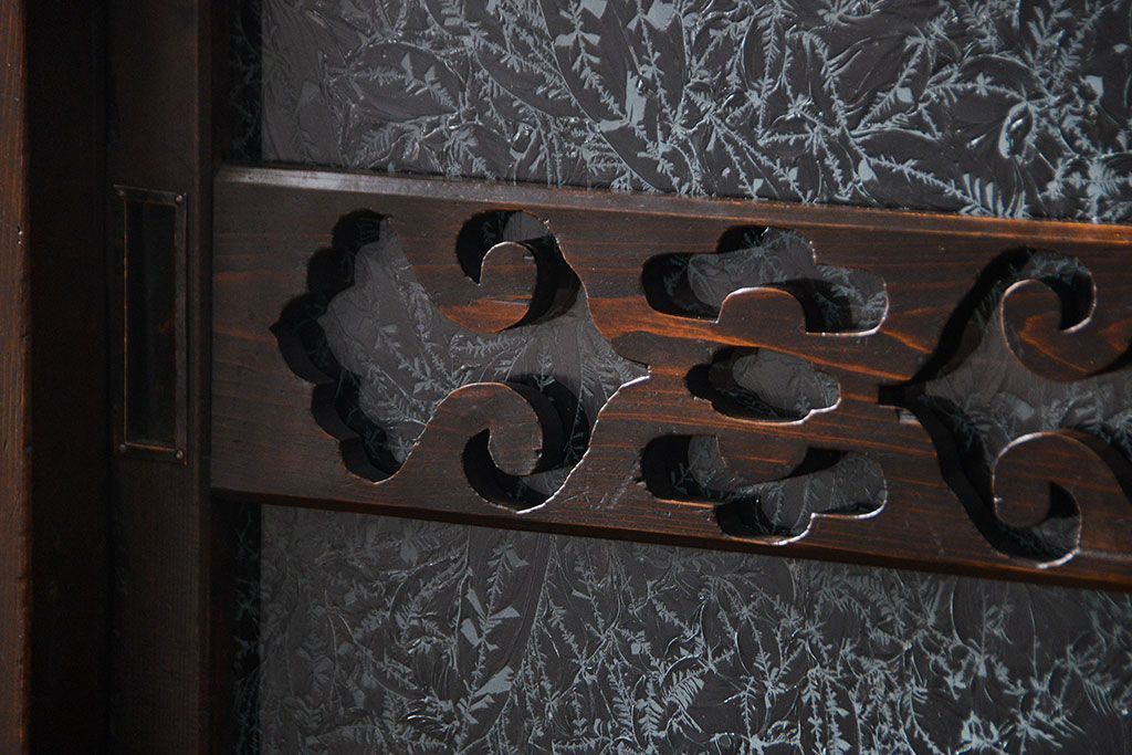 アンティーク家具　古民具・骨董 上品な結霜ガラス　4尺水屋箪笥　(食器棚、キャビネット)