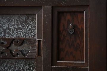 アンティーク家具　古民具・骨董 上品な結霜ガラス　4尺水屋箪笥　(食器棚、キャビネット)