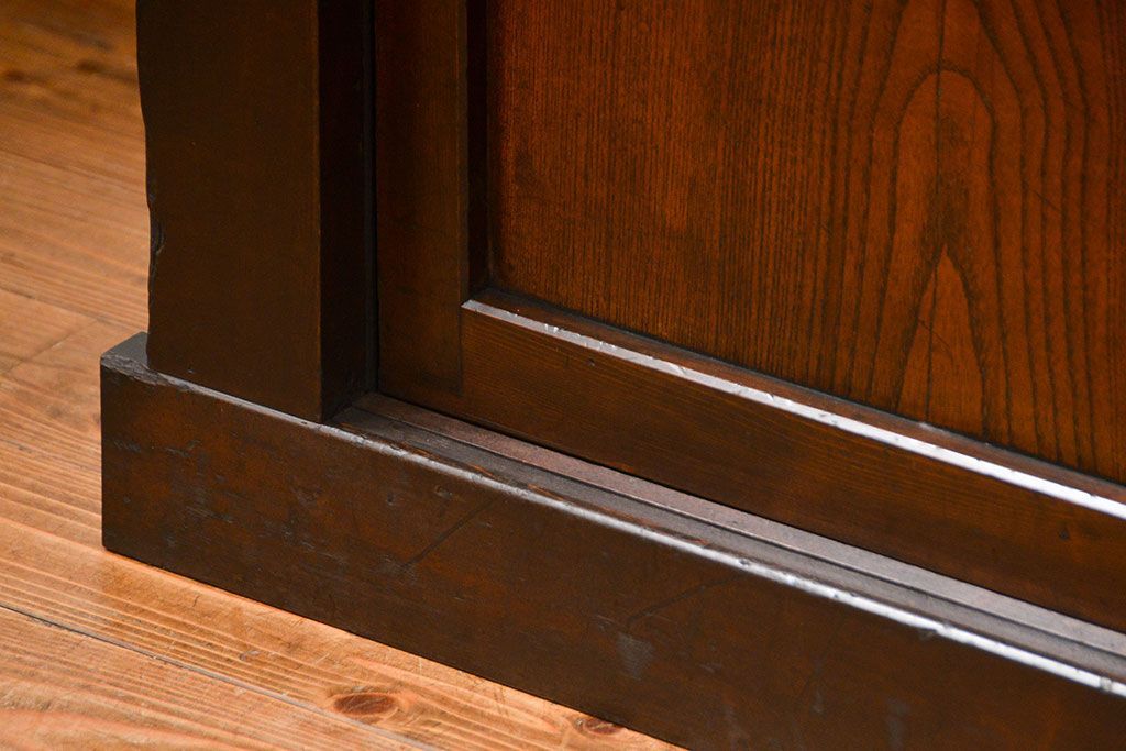 アンティーク家具　古民具・骨董 上品な結霜ガラス　4尺水屋箪笥　(食器棚、キャビネット)