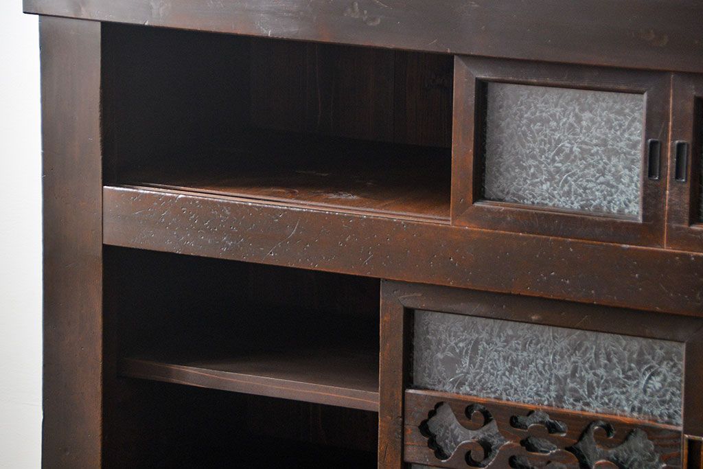 アンティーク家具　古民具・骨董 上品な結霜ガラス　4尺水屋箪笥　(食器棚、キャビネット)