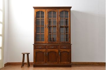 中古　カリモク　コロニアルシリーズ　食器棚(カップボード)