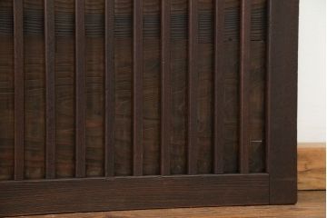 古民具・骨董　欅枠、欅桟の上質な格子板戸　2枚セット(1)(格子戸)