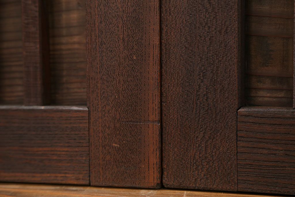 古民具・骨董　欅枠、欅桟の上質な格子板戸　2枚セット(1)(格子戸)