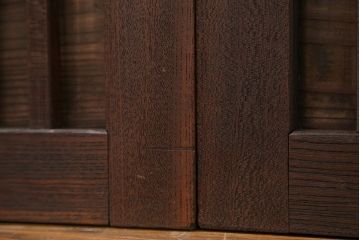 古民具・骨董　欅枠、欅桟の上質な格子板戸　2枚セット(1)(格子戸)