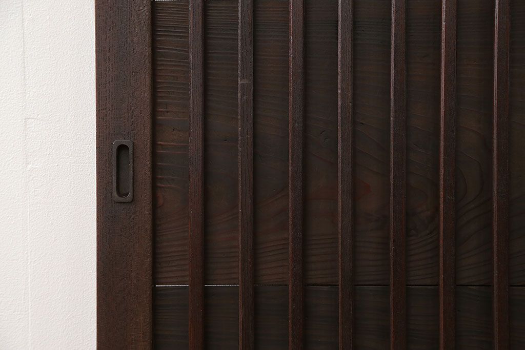 古民具・骨董　欅枠、欅桟の上質な格子板戸　2枚セット(2)(格子戸)