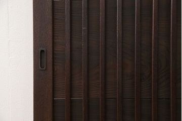 古民具・骨董　欅枠、欅桟の上質な格子板戸　2枚セット(2)(格子戸)