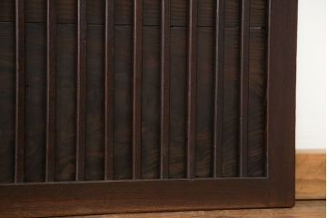 古民具・骨董　欅枠、欅桟の上質な格子板戸　2枚セット(2)(格子戸)