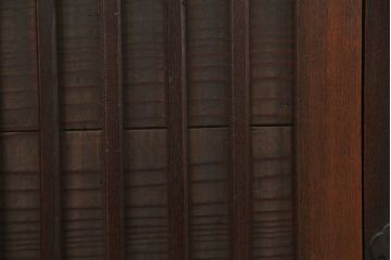 古民具・骨董　欅枠、欅桟の上質な格子板戸　2枚セット(3)