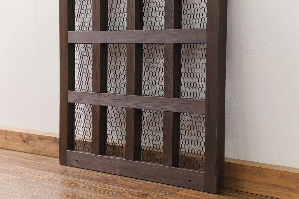 古民具・骨董 小さな金網付き格子窓　1枚(1)(格子戸、引き戸)