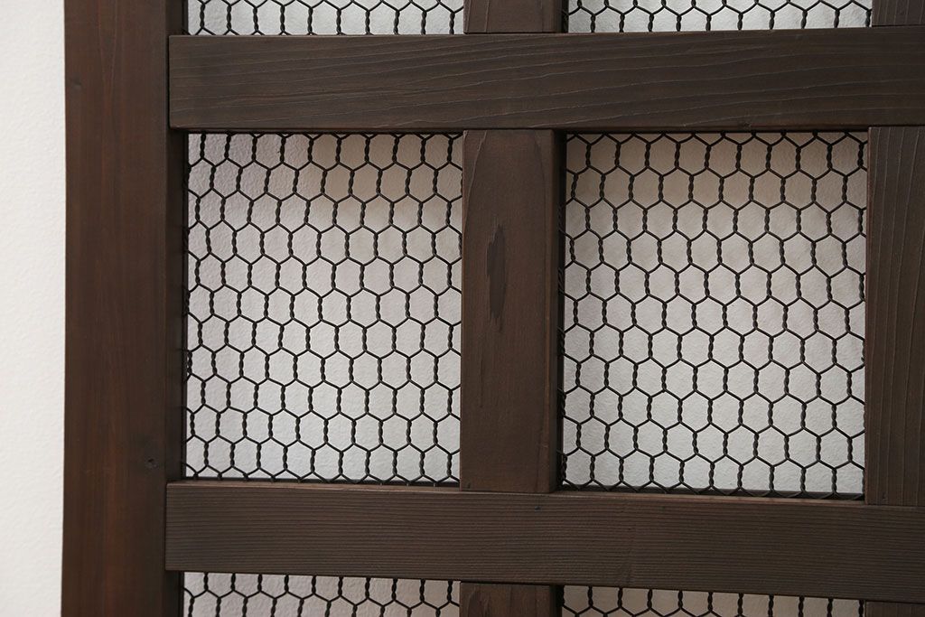 古民具・骨董 小さな金網付き格子窓　1枚(1)(格子戸、引き戸)