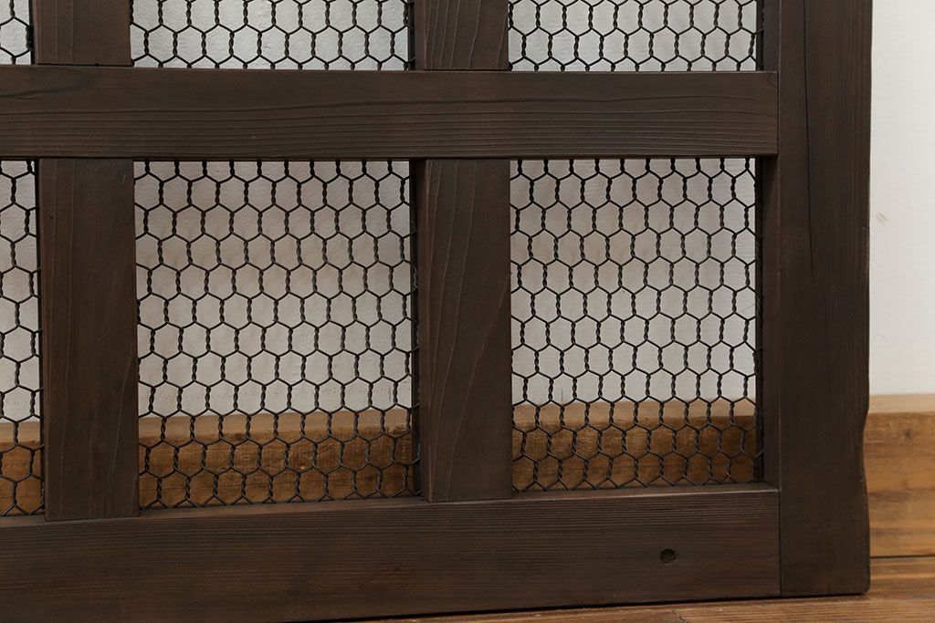 古民具・骨董 小さな金網付き格子窓　1枚(1)(格子戸、引き戸)