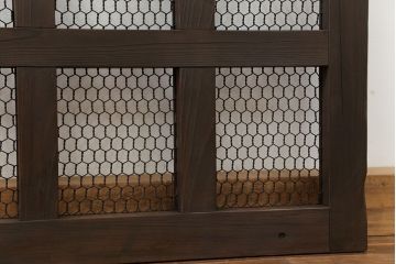 古民具・骨董 小さな金網付き格子窓　1枚(1)(格子戸、引き戸)