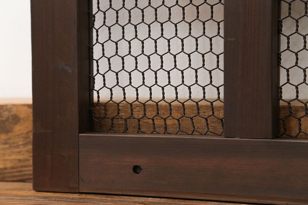 古民具・骨董 小さな金網付き格子窓　1枚(2)(格子戸、引き戸)