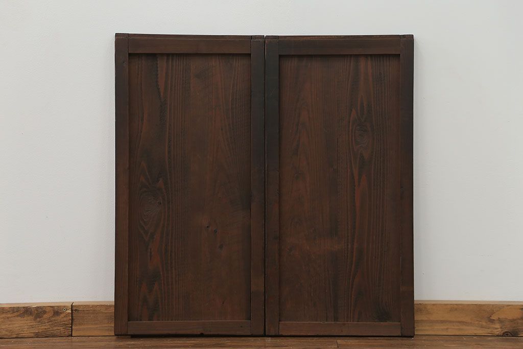 古民具・骨董 使い込まれた小さな板戸　2枚セット(引き戸、和風建具)