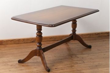 中古　カリモク　コロニアルシリーズ　ダイニングテーブル