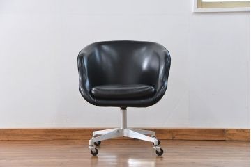 ヴィンテージ家具　1960〜70年代　レトロなデザインのビンテージキャスターチェア(椅子、イス)