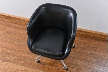 ヴィンテージ家具　1960〜70年代　レトロなデザインのビンテージキャスターチェア(椅子、イス)