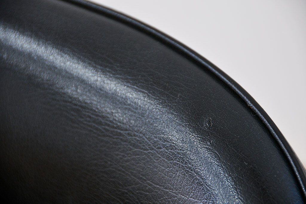 ヴィンテージ家具　1960〜70年代　レトロなデザインのビンテージキャスターチェア(椅子、イス)