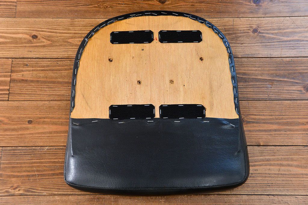 ヴィンテージ家具　1960〜70年代　レトロなデザインのビンテージキャスターチェア(椅子、イス)