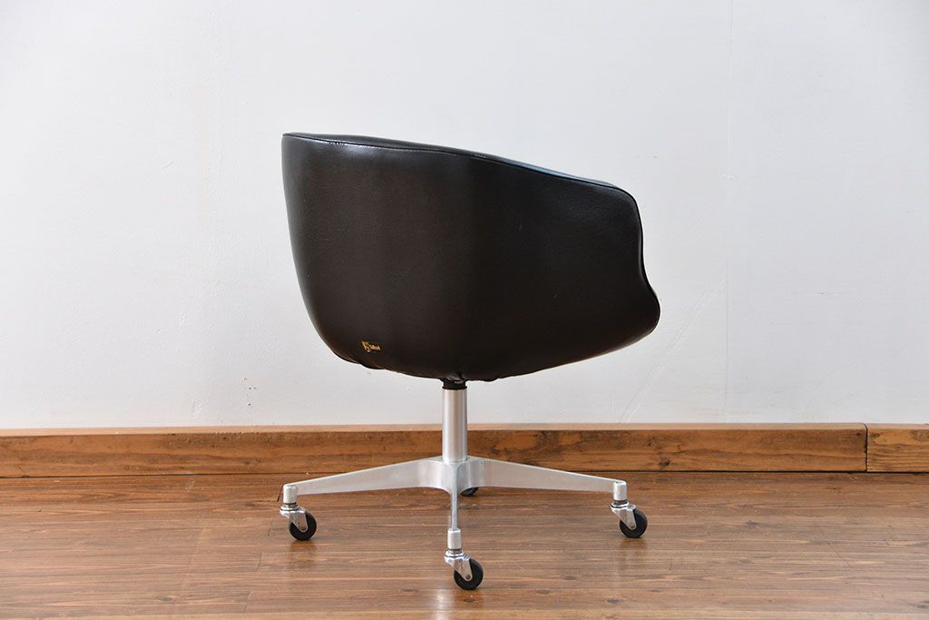 ヴィンテージ家具　1960〜70年代　レトロなデザインのビンテージキャスターチェア(椅子、イス)