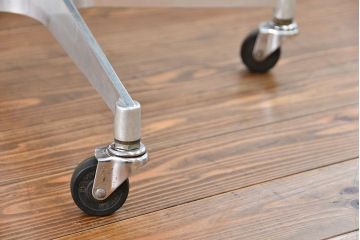 ヴィンテージ家具　1960〜70年代　レトロなデザインのビンテージキャスターチェア(椅子、イス)