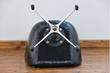 ヴィンテージ家具　1960〜70年代　レトロなデザインのビンテージキャスターチェア(椅子、イス)