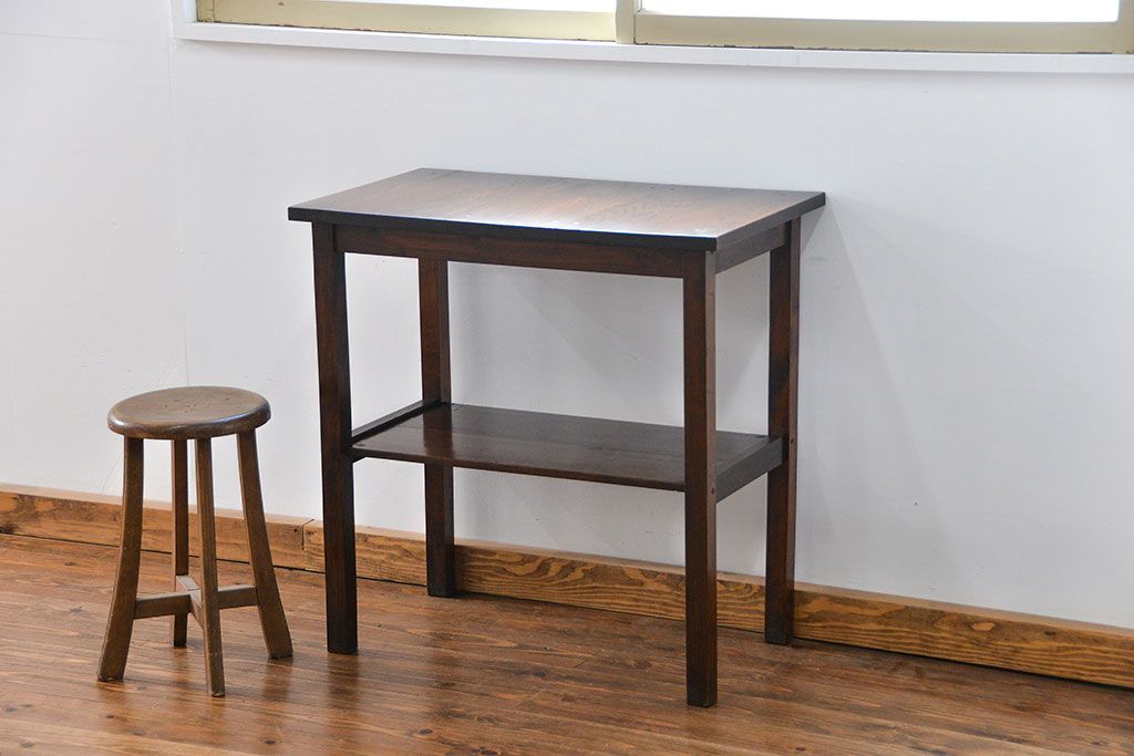 アンティーク家具　アンティーク 古い木のシンプルで上品なサイドテーブル