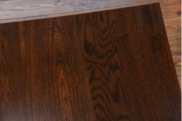 アンティーク家具　アンティーク 古い木のシンプルで上品なサイドテーブル