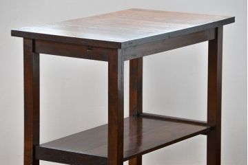 アンティーク家具　アンティーク 古い木のシンプルで上品なサイドテーブル