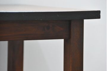 アンティーク家具　アンティーク 古い木のシンプルで上品なサイドテーブル