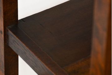 アンティーク家具　アンティーク 古い木のシンプルで上品なサイドテーブル