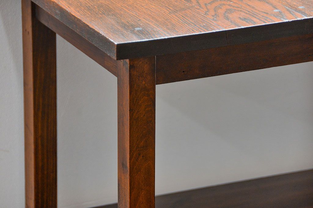 アンティーク家具　アンティーク 古い木のシンプルで上品なサイドテーブル