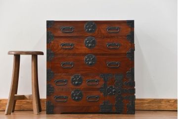 アンティーク家具　古民具・骨董 上手造り　前面欅材の五丁引き庄内小箪笥