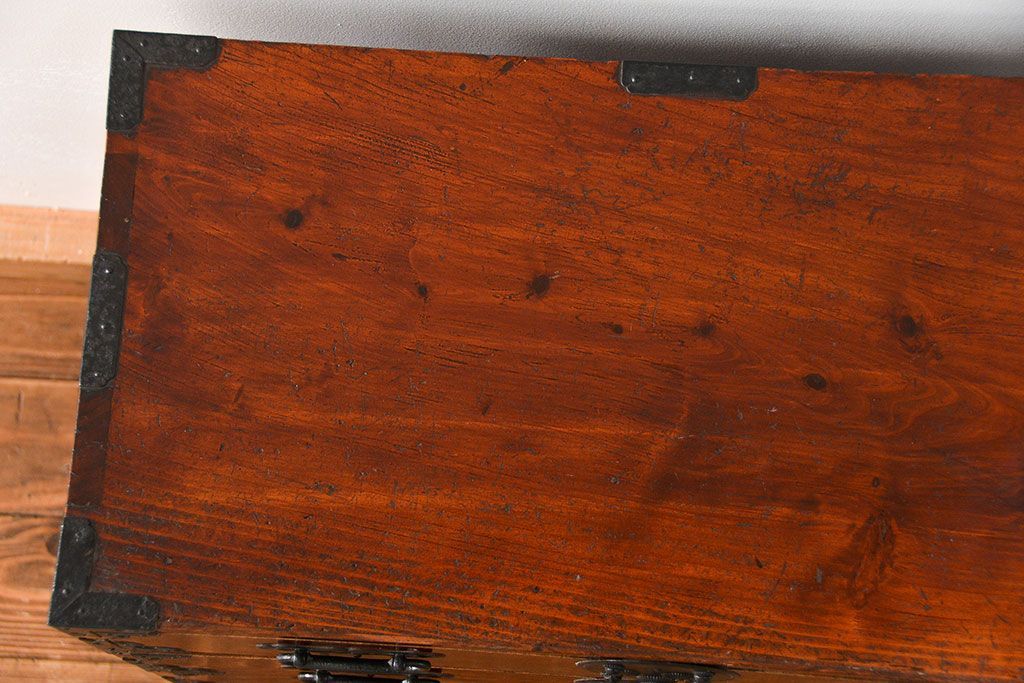 アンティーク家具　古民具・骨董 上手造り　前面欅材の五丁引き庄内小箪笥