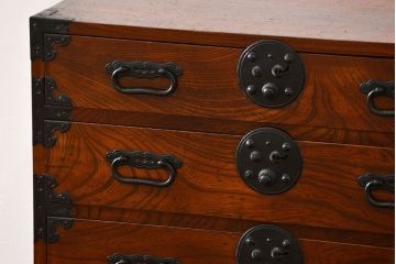 アンティーク家具　古民具・骨董 上手造り　前面欅材の五丁引き庄内小箪笥