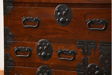 アンティーク家具　古民具・骨董 上手造り　前面欅材の五丁引き庄内小箪笥