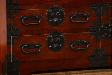 アンティーク家具　古民具・骨董 上手造り　前面欅材の五丁引き庄内小箪笥