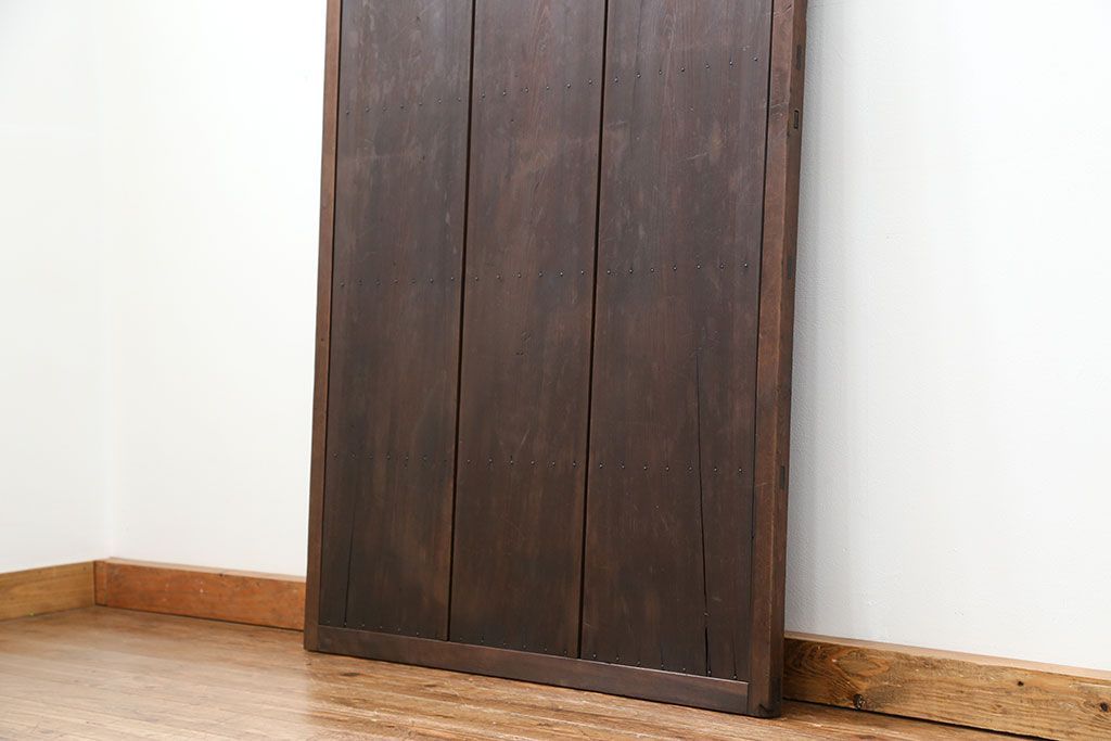 アンティーク 古い木のシンプルな扉　1枚　(ドア)