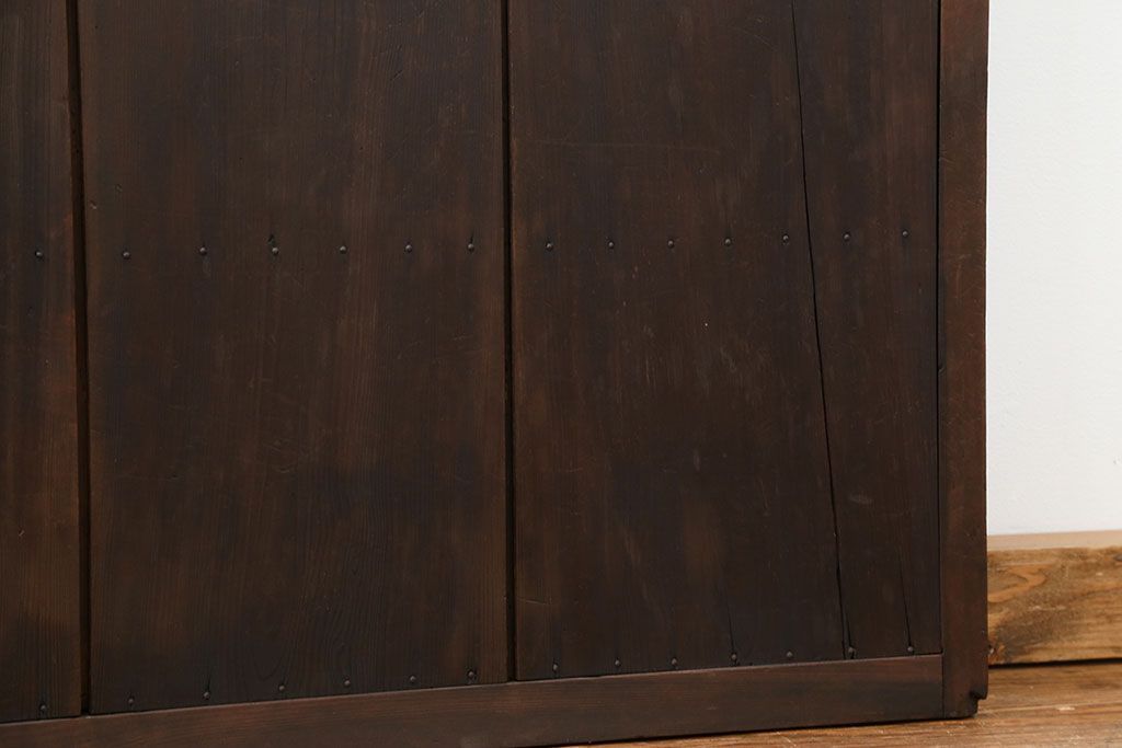 アンティーク 古い木のシンプルな扉　1枚　(ドア)