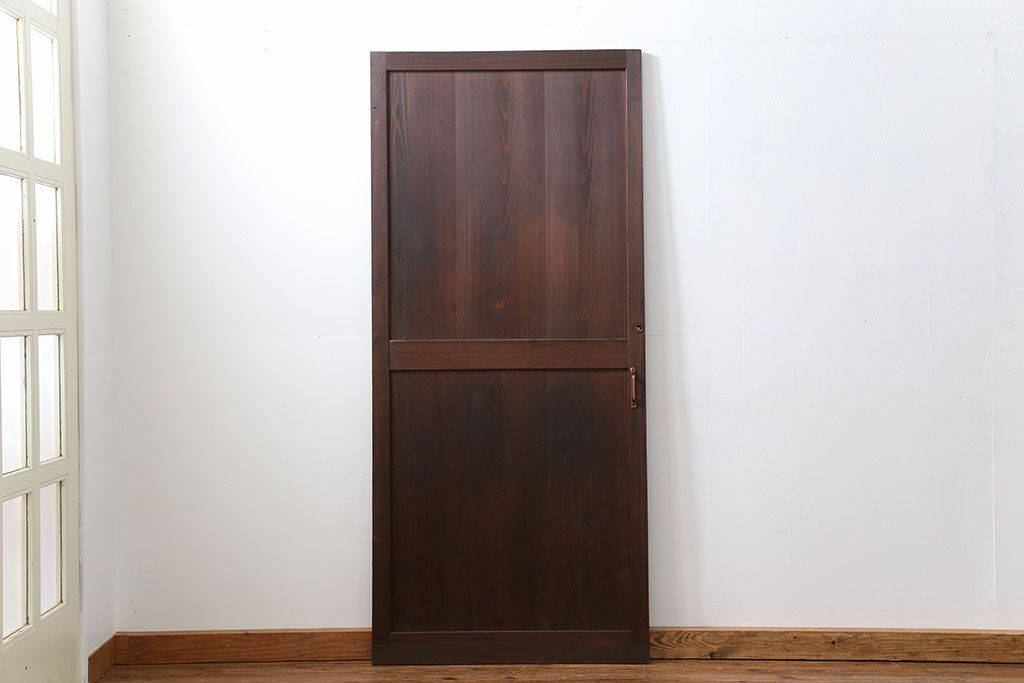 昭和レトロ シンプルで上品な扉(ドア)
