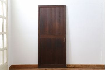 昭和レトロ シンプルで上品な扉(ドア)