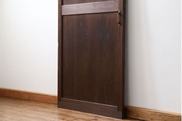 昭和レトロ シンプルで上品な扉(ドア)