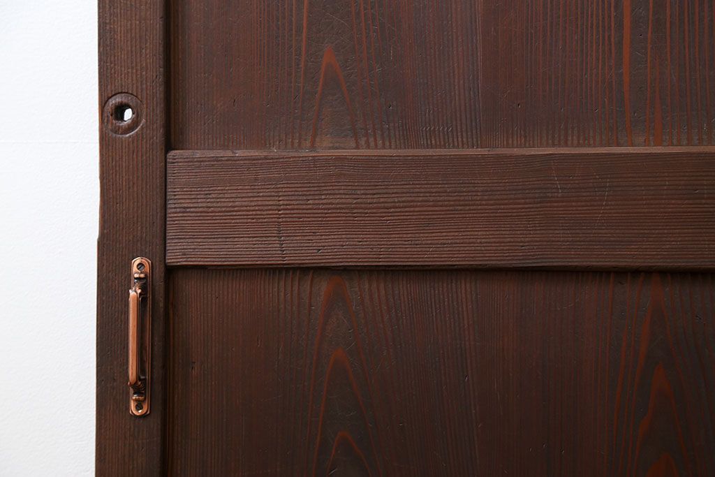 昭和レトロ シンプルで上品な扉(ドア)