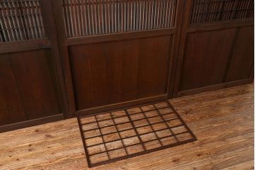 古民具・骨董 上質で雰囲気の良い格子帯戸　4枚セット(裏障子付き)