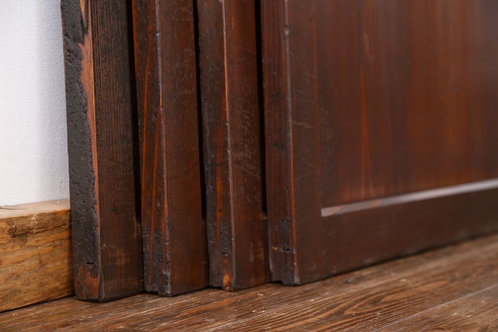 アンティーク シンプルなアンティーク板戸　4枚(引き戸、窓)