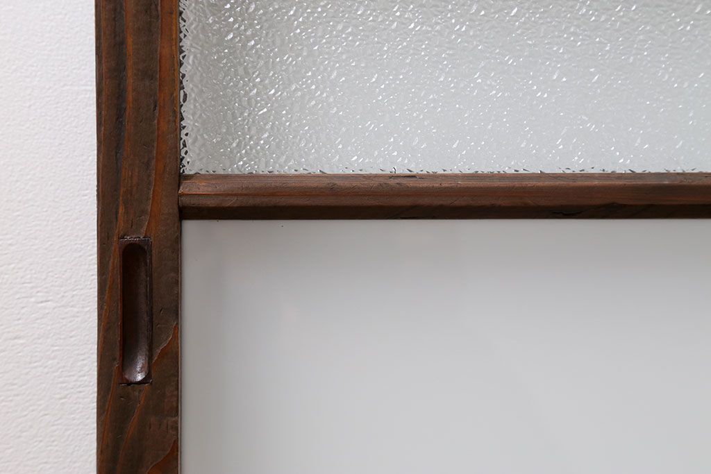 昭和レトロ ダイヤガラスとすりガラスのシンプルなガラス戸