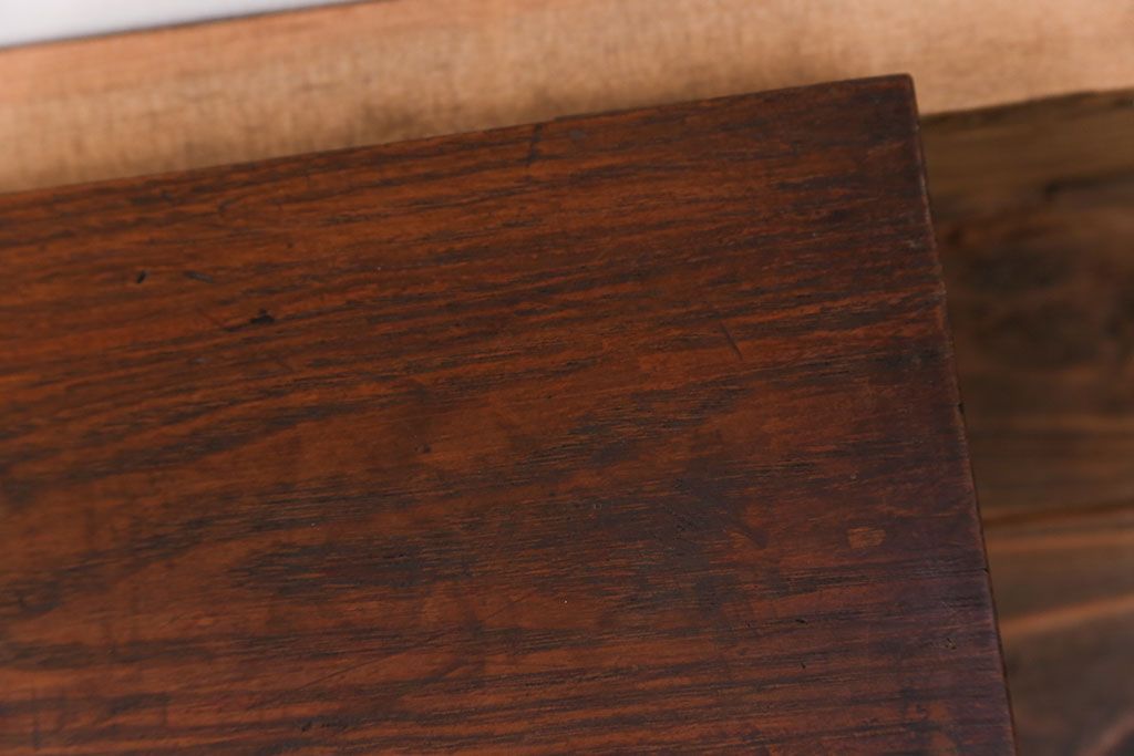 アンティーク 古い木の使い込まれた小さな収納箱