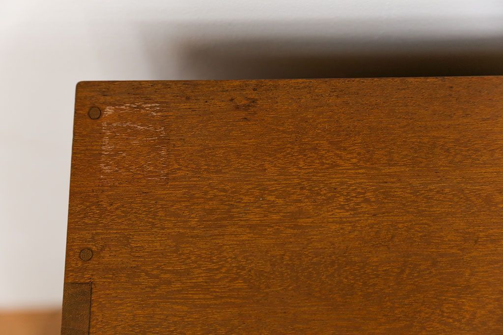 レトロ家具　昭和レトロ レトロなデザインの縦型本棚(書類棚、カルテケース)