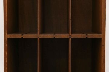 レトロ家具　昭和レトロ レトロなデザインの縦型本棚(書類棚、カルテケース)