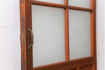 昭和レトロ すりガラス入りのシンプルな扉(ドア)